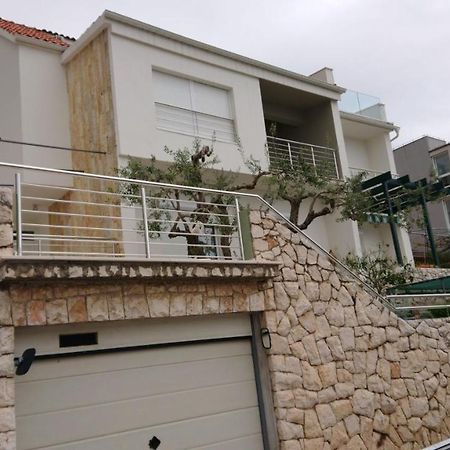 Apartment Sreta Omiš Eksteriør bilde