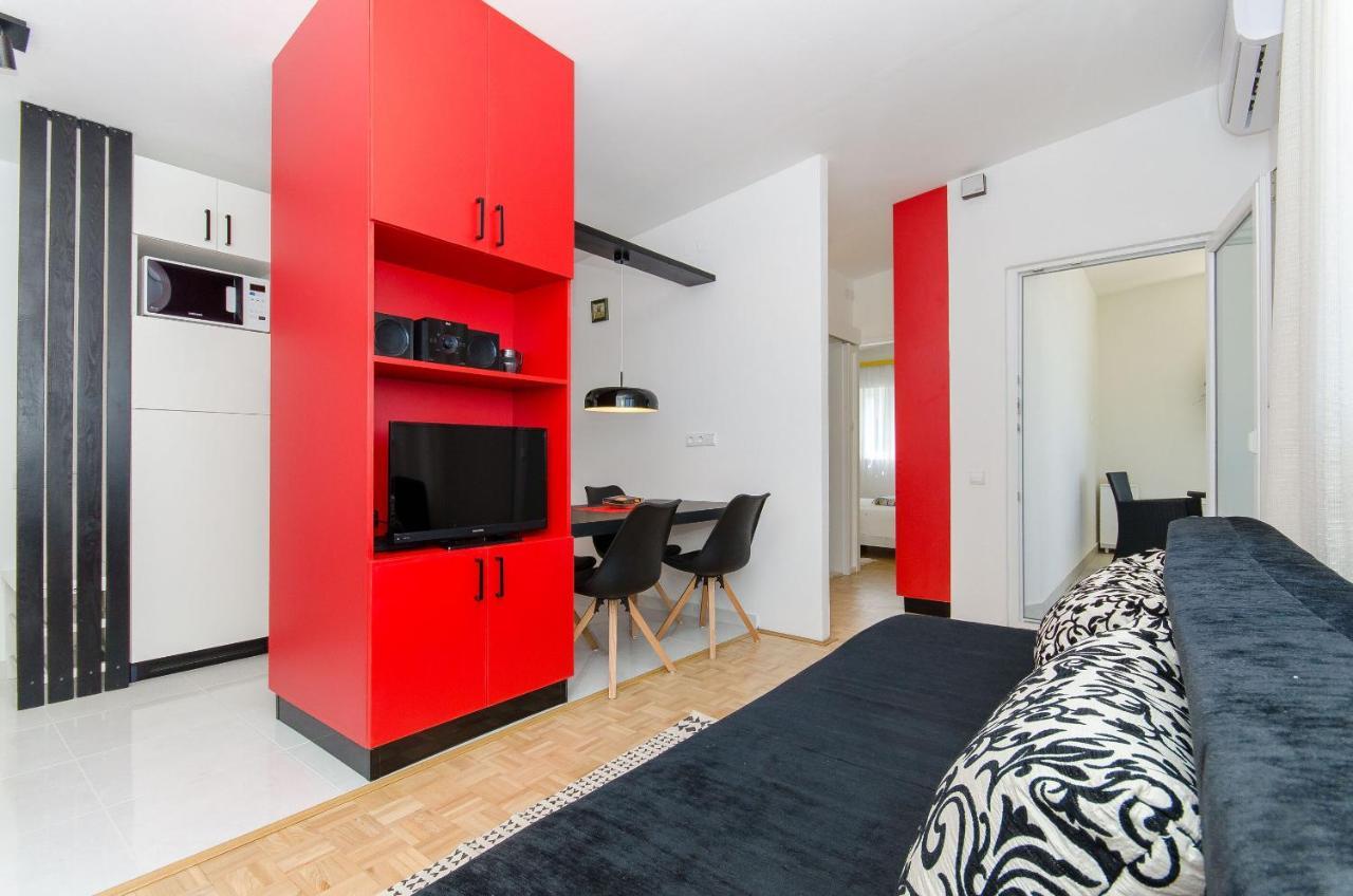 Apartment Sreta Omiš Eksteriør bilde