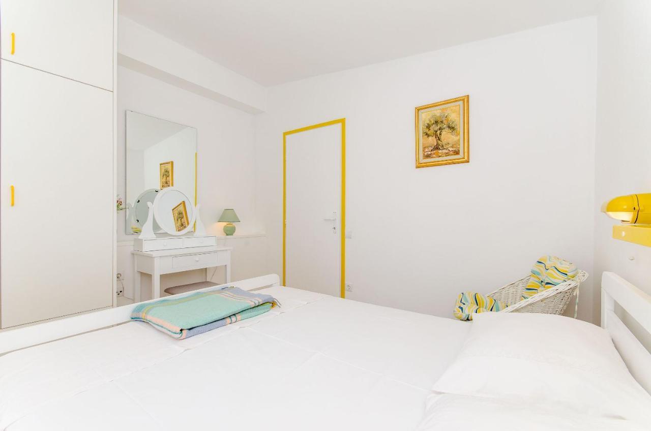 Apartment Sreta Omiš Eksteriør bilde