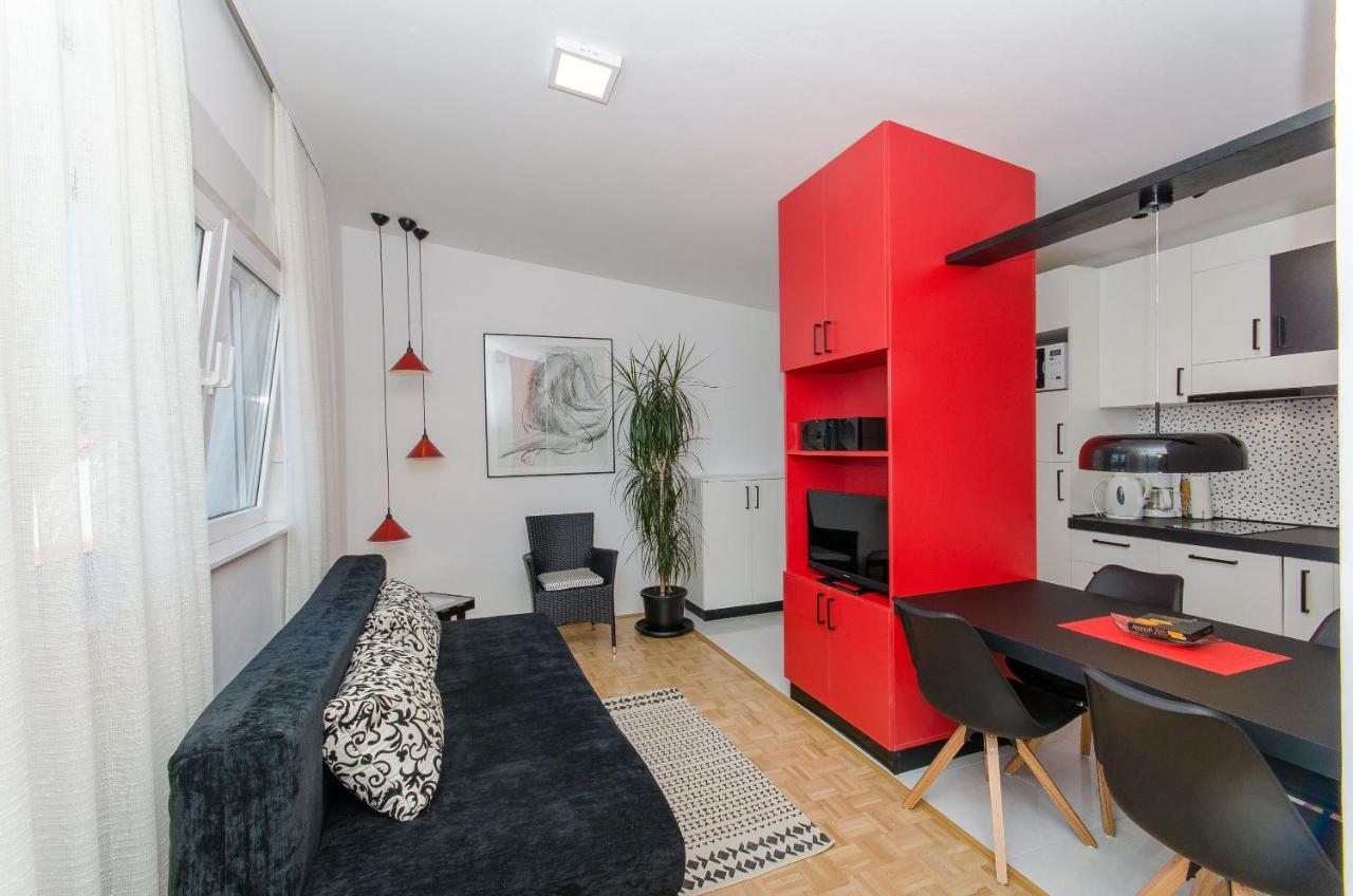 Apartment Sreta Omiš Eksteriør bilde