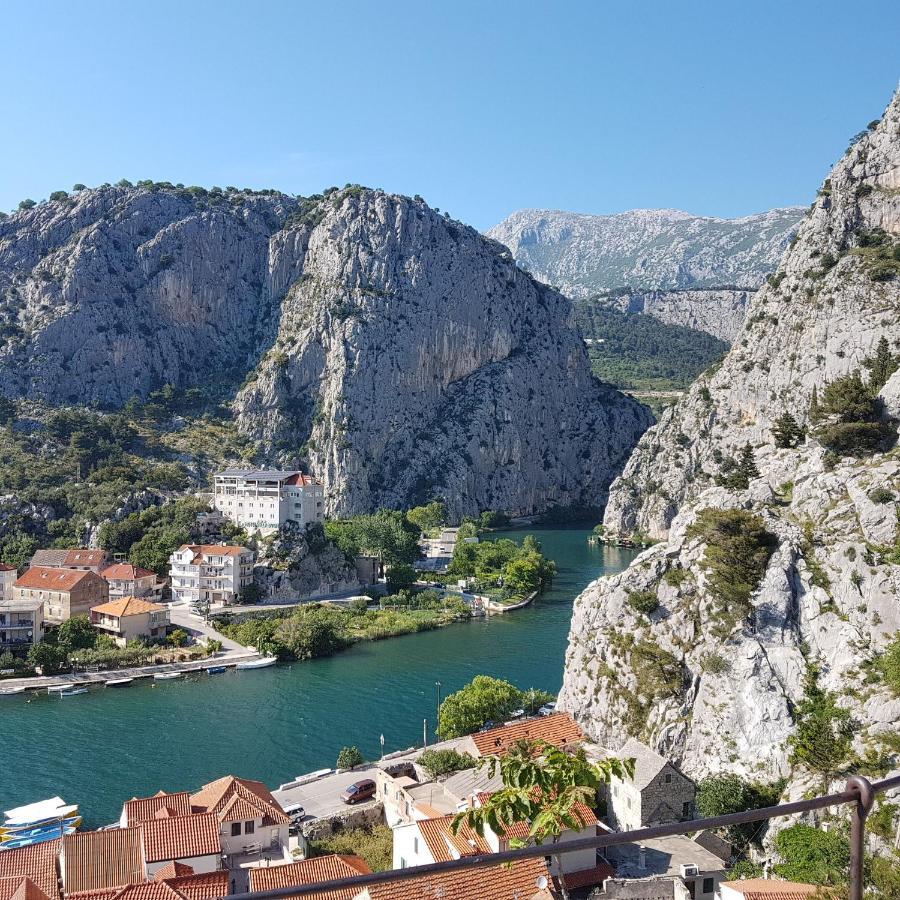 Apartment Sreta Omiš Eksteriør bilde