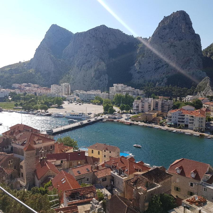 Apartment Sreta Omiš Eksteriør bilde
